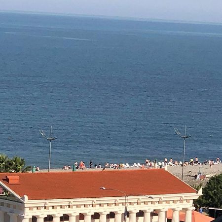 Apartment Sea Tower Khimshiashvili 15 巴统 外观 照片
