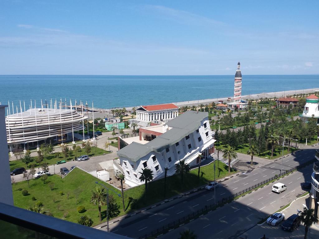 Apartment Sea Tower Khimshiashvili 15 巴统 外观 照片